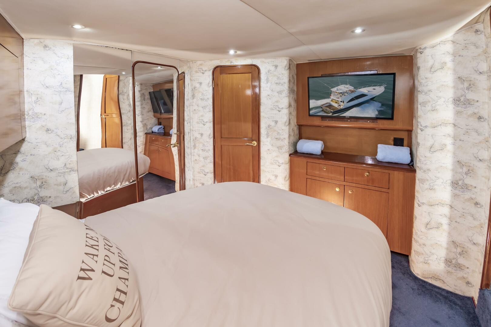 2001 Ocean Yachts 52 SUPER SPORT - Image 38