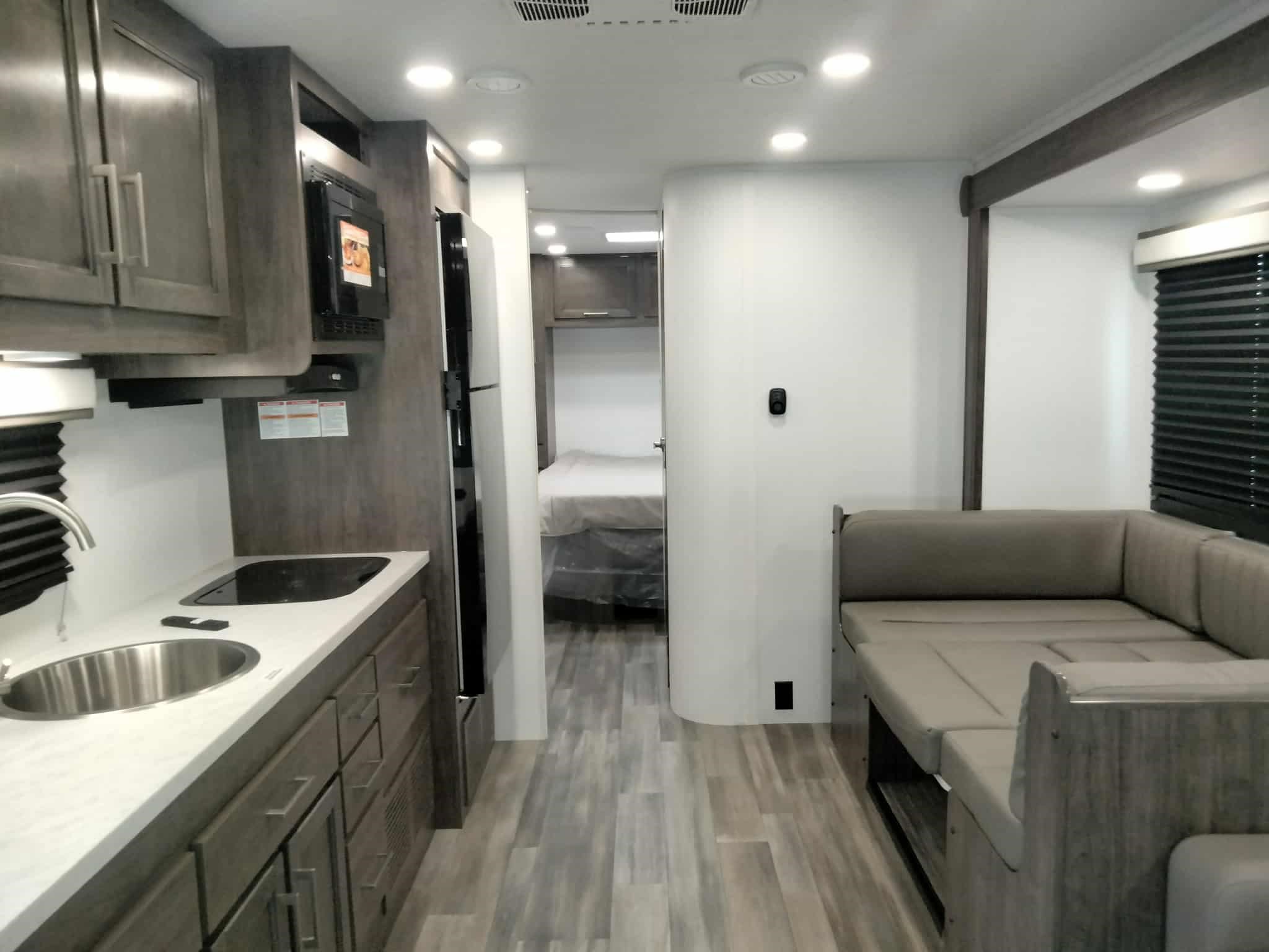 2026 ENTEGRA COACH ODYSSEY SE 29KF - Image 10
