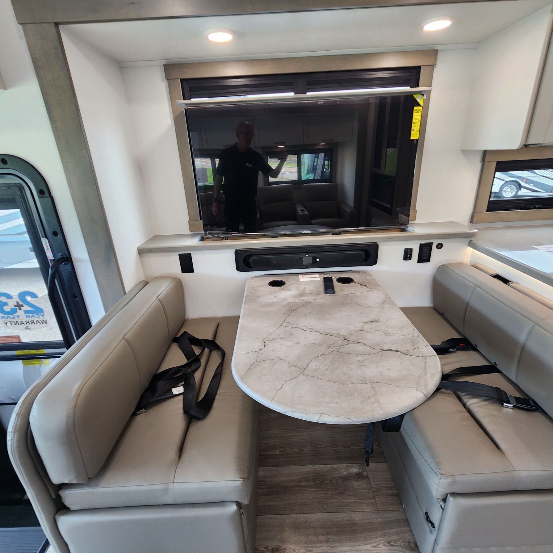 2027 JAYCO PRECEPT 36C - Image 18