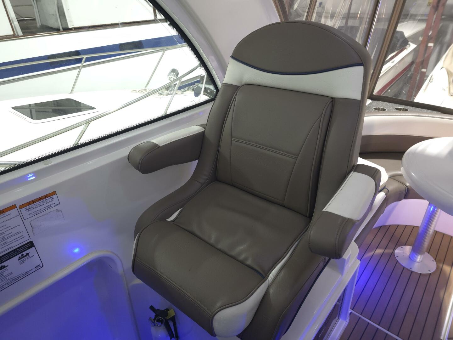 2008 Cruisers Yachts - Image 41
