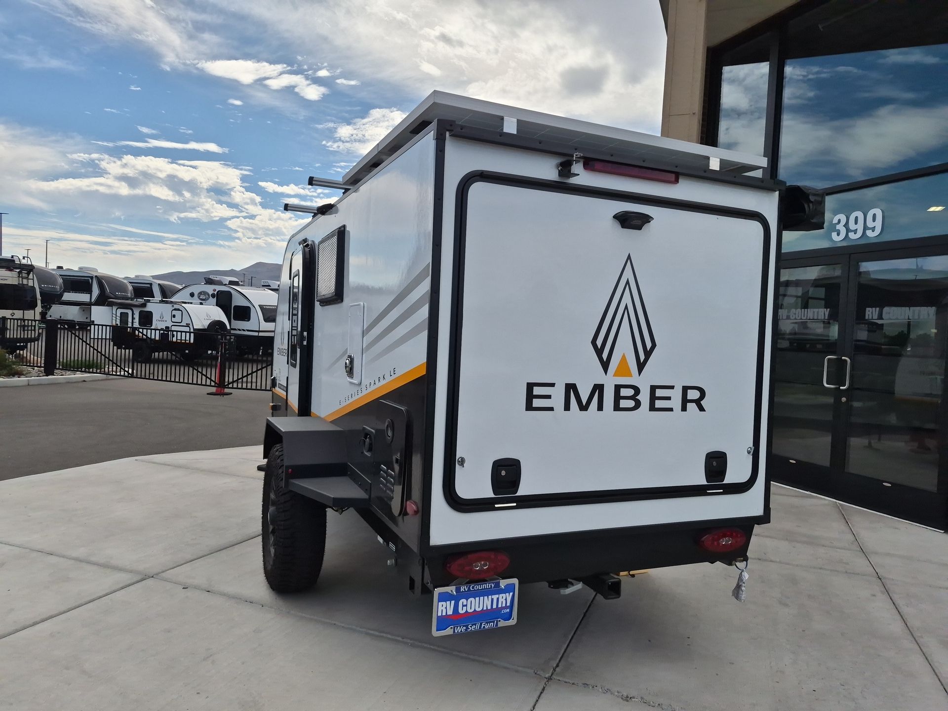 2026 Ember RV E-Series 12RK - Image 13