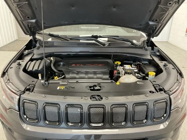 2022 Jeep Compass Utility 4D Altitude 4WD - Image 9