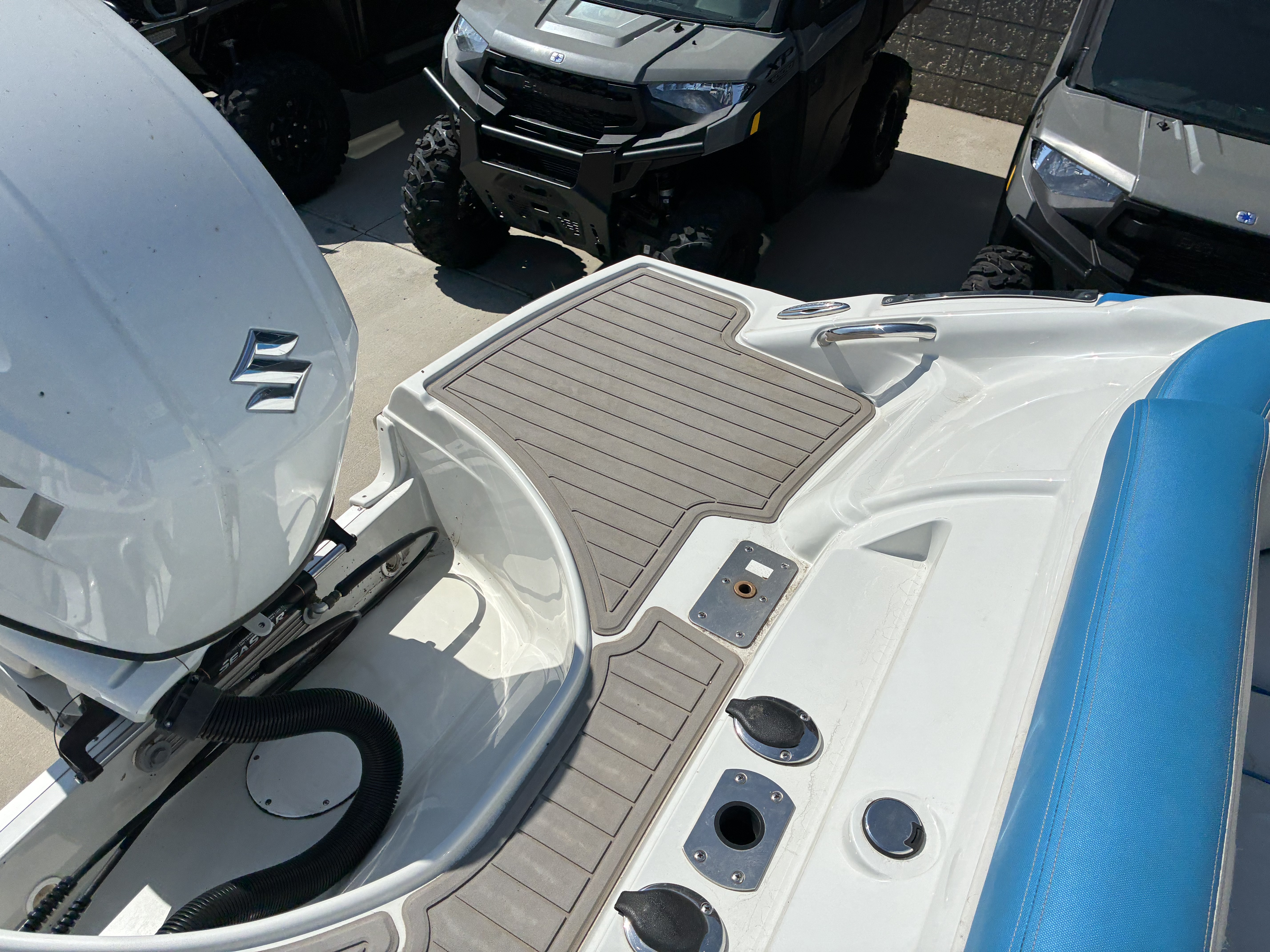 2021 Crownline E 205 XS - Image 39