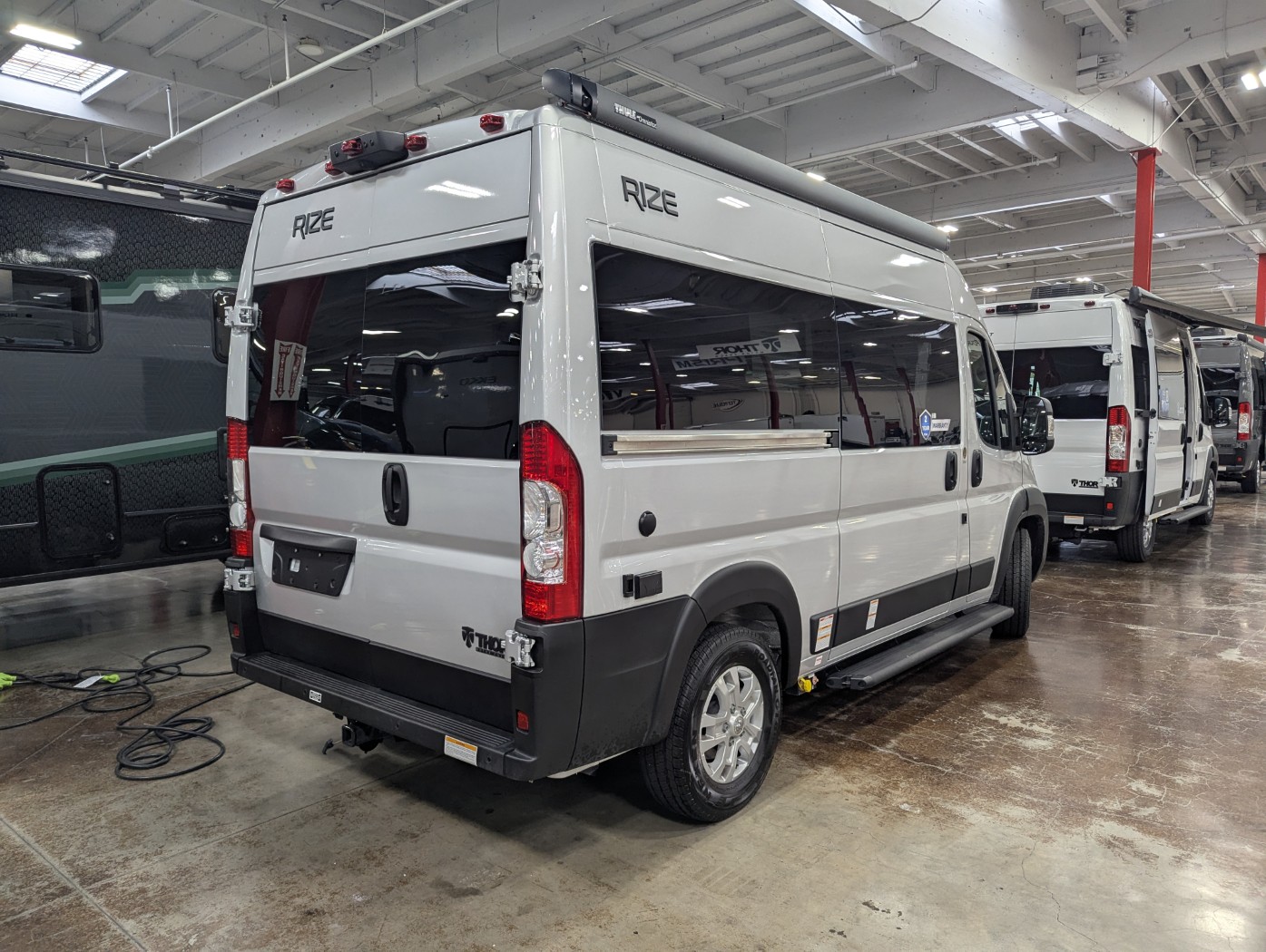 2027 Thor Motor Coach Rize Sport 18M - Image 4