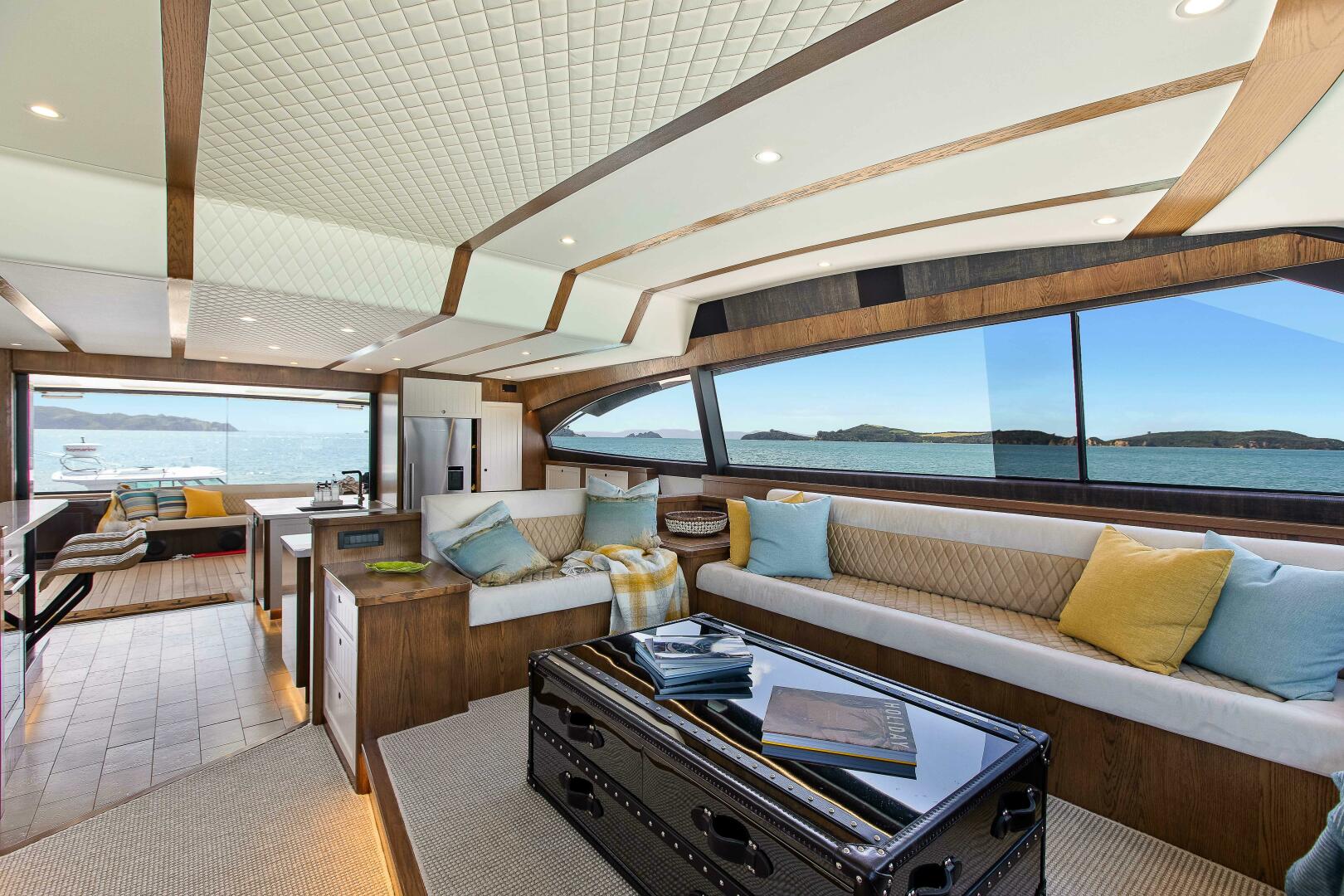 2021 Valder Yachts Power Cat - Image 11