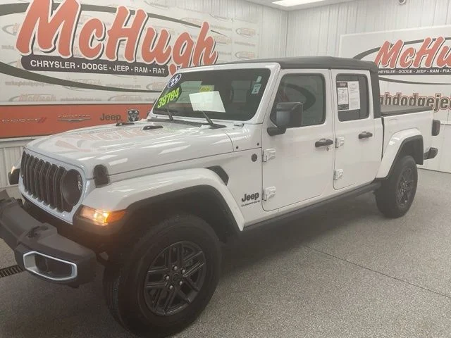 2025 Jeep Gladiator Sport S 4x4 - Image 1