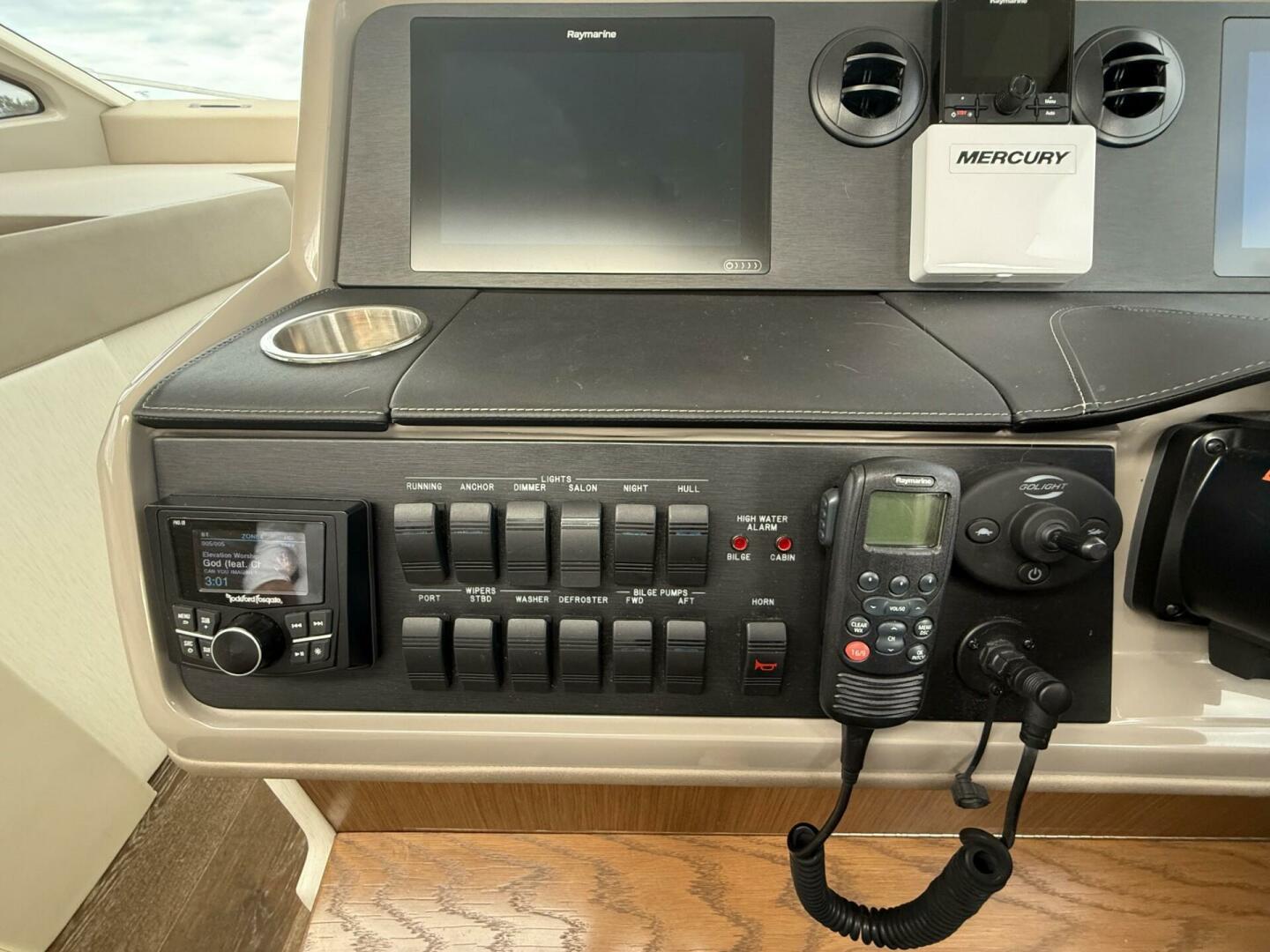 2018 Sea Ray 460 Sundancer - Image 33