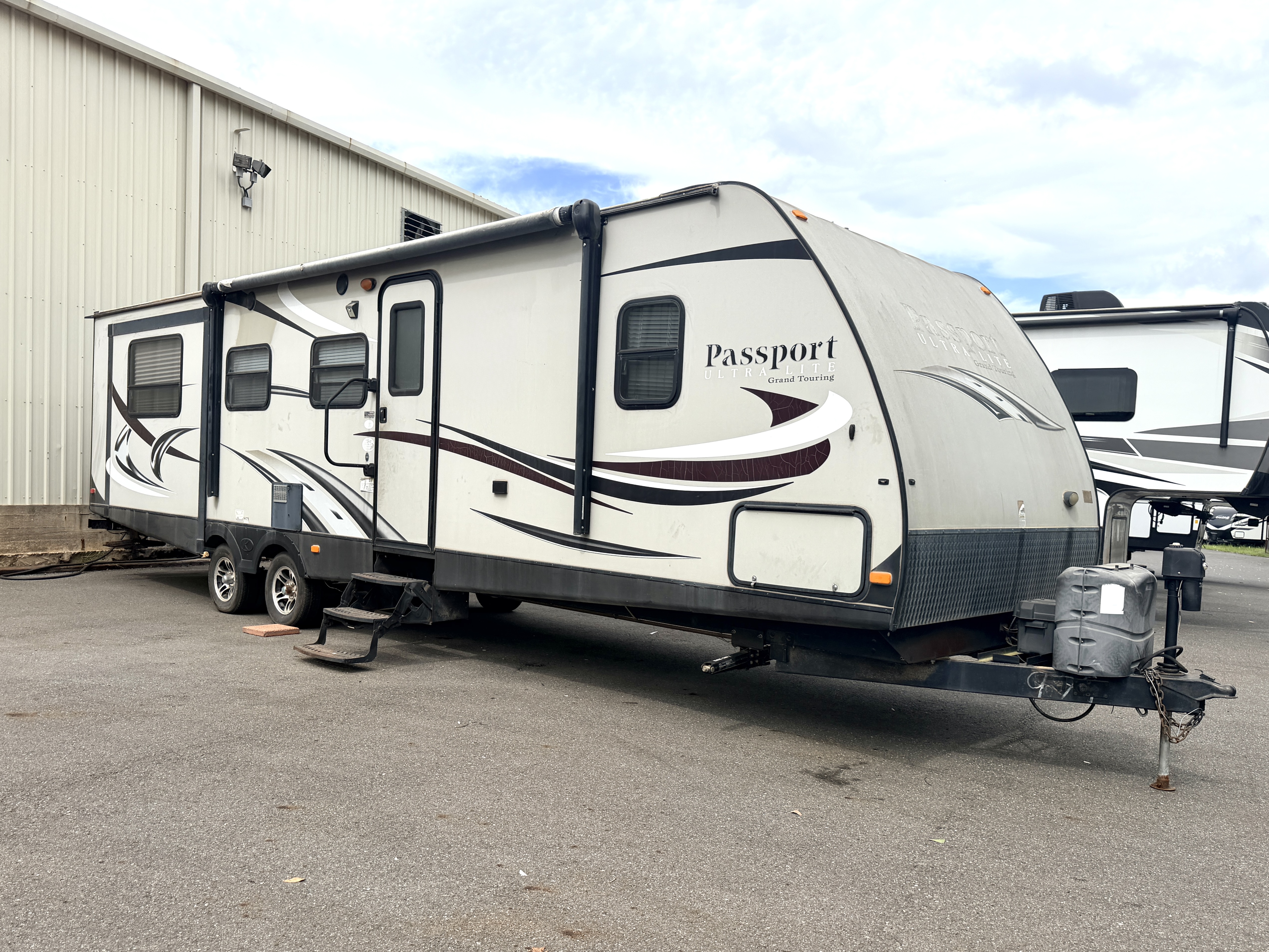 2015 Keystone PASSPORT GRAND TOURING 3180RE - Image 1