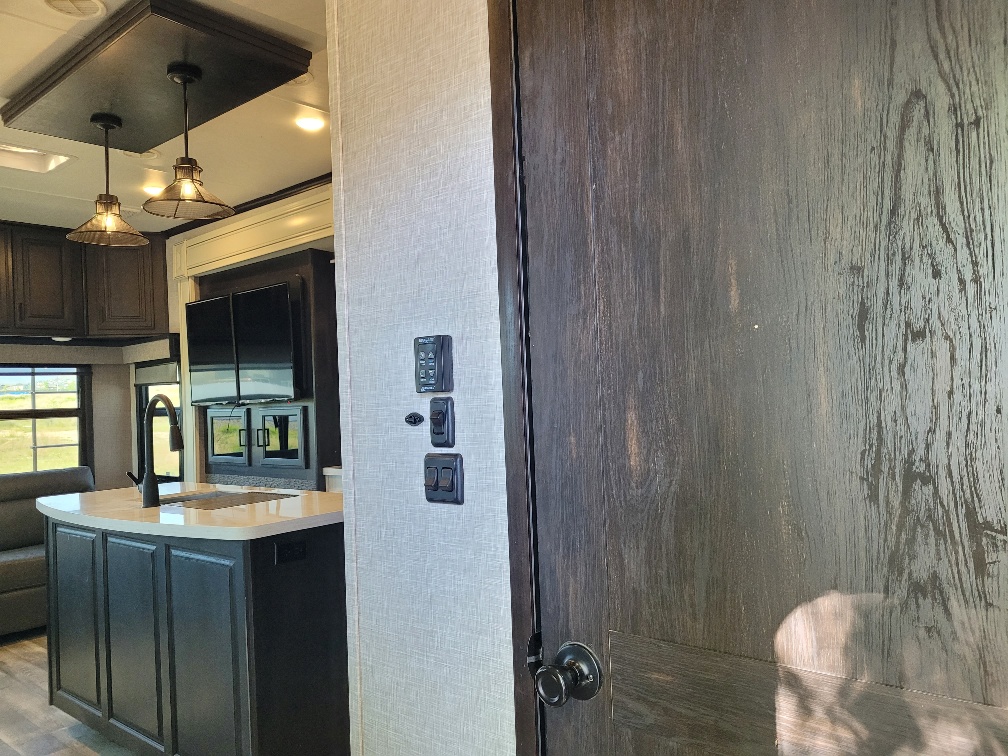2023 Highland Ridge Open Range 371MBH - Image 4