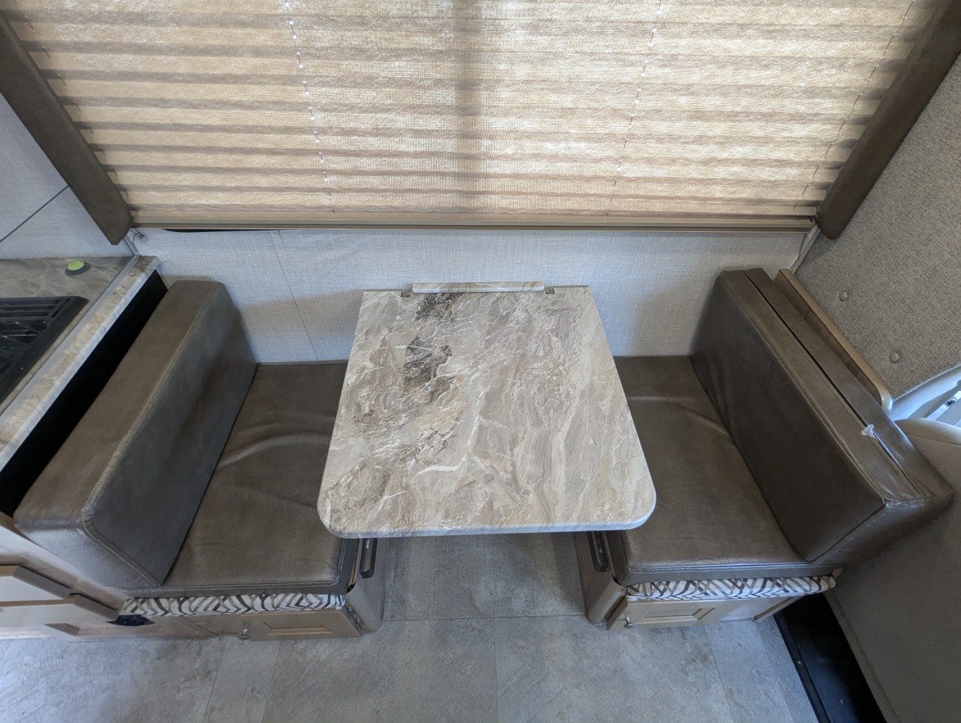 2020 Coachmen Leprechaun 260RS - Image 19