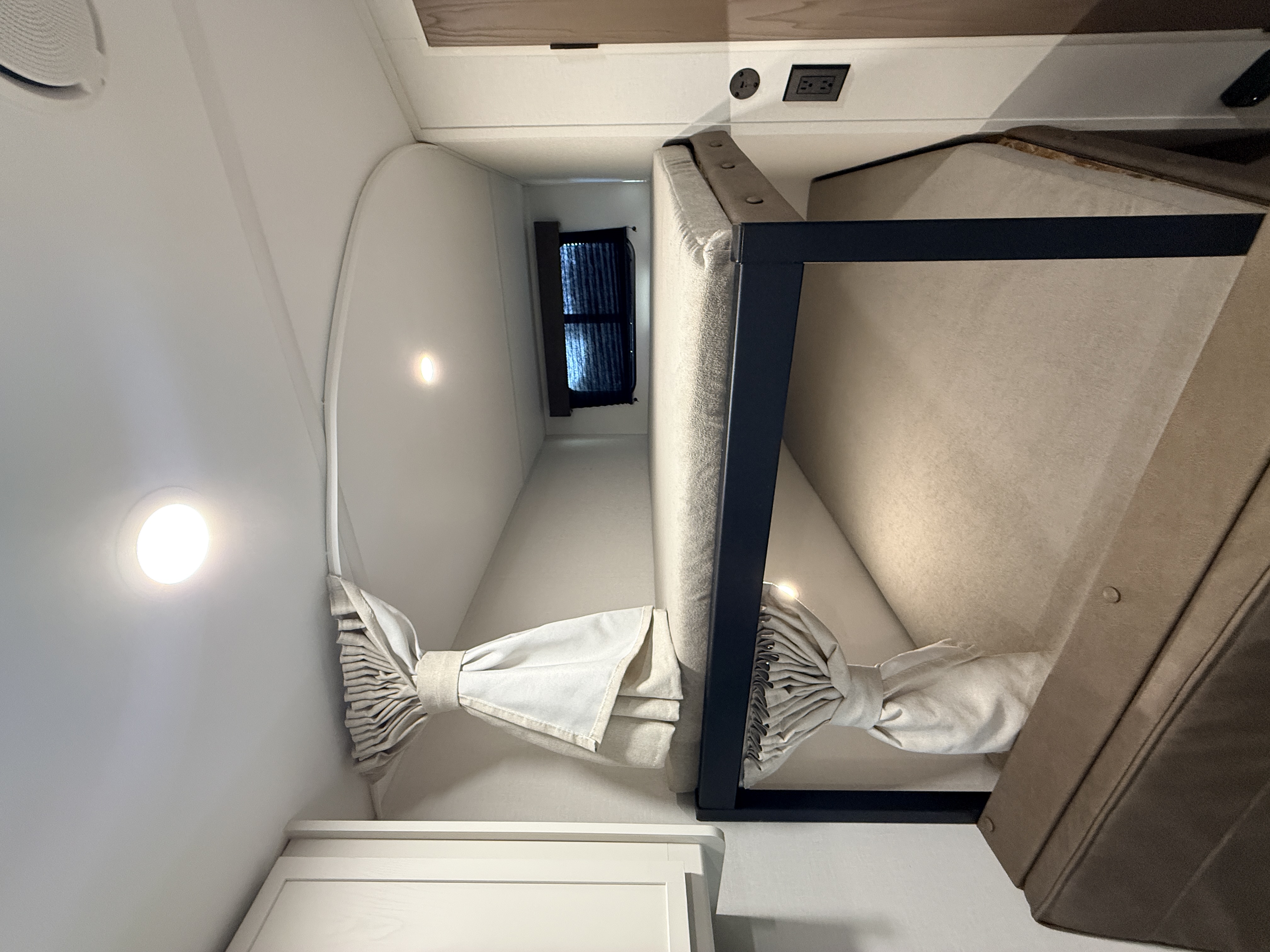 2027 Grand Design Transcend XPLOR 26BHX - Image 15