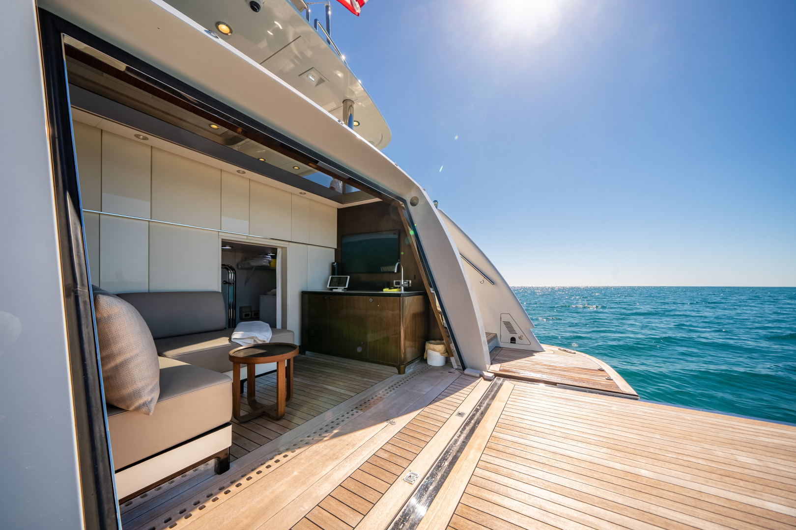 2022 Ocean Alexander 37L - Image 14