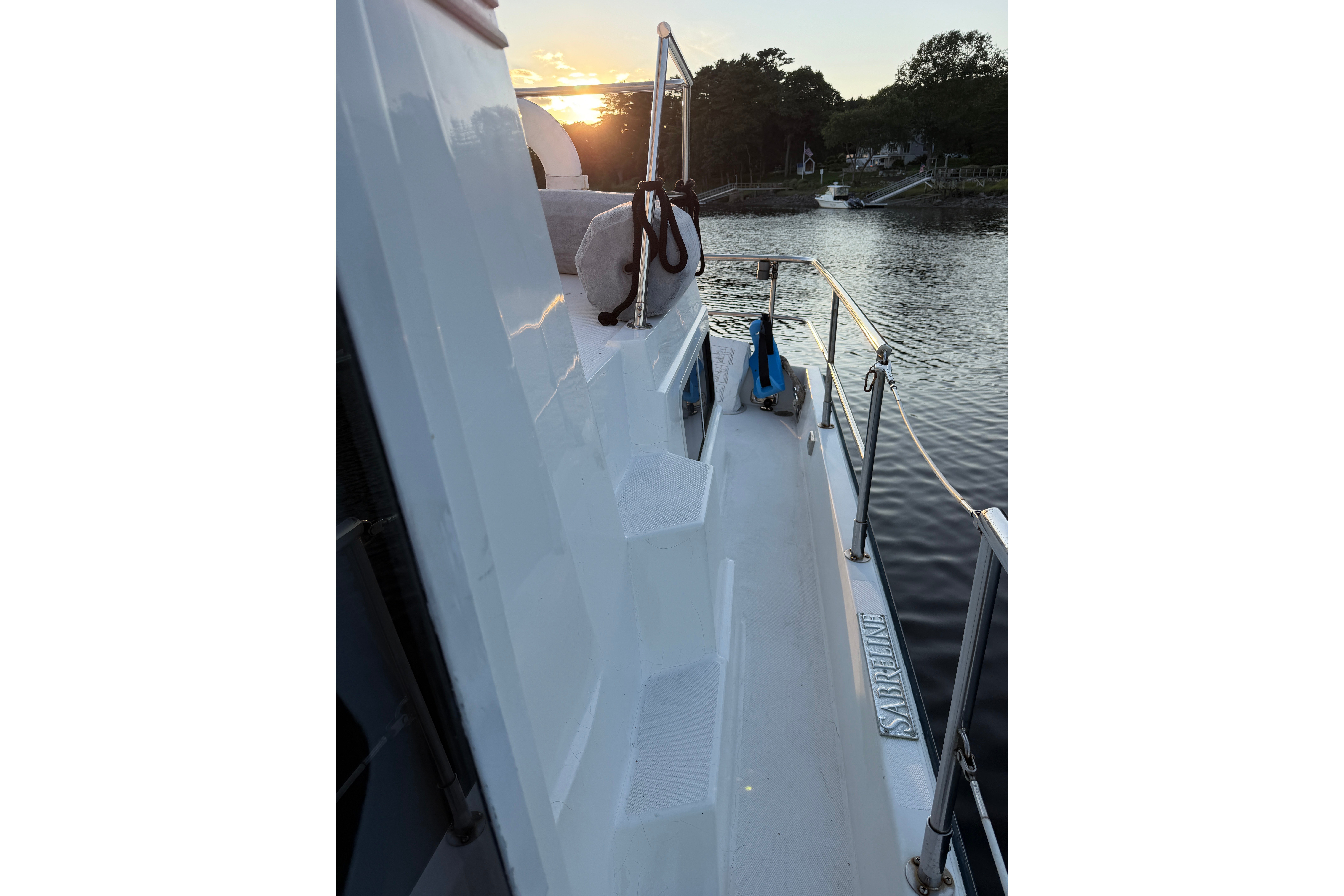 1998 Sabreline 36 AFT CABIN - Image 29