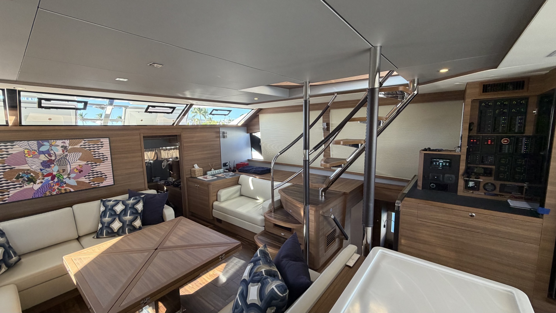 2025 Aquila 54 ENCLOSED BRIDGE - Image 55