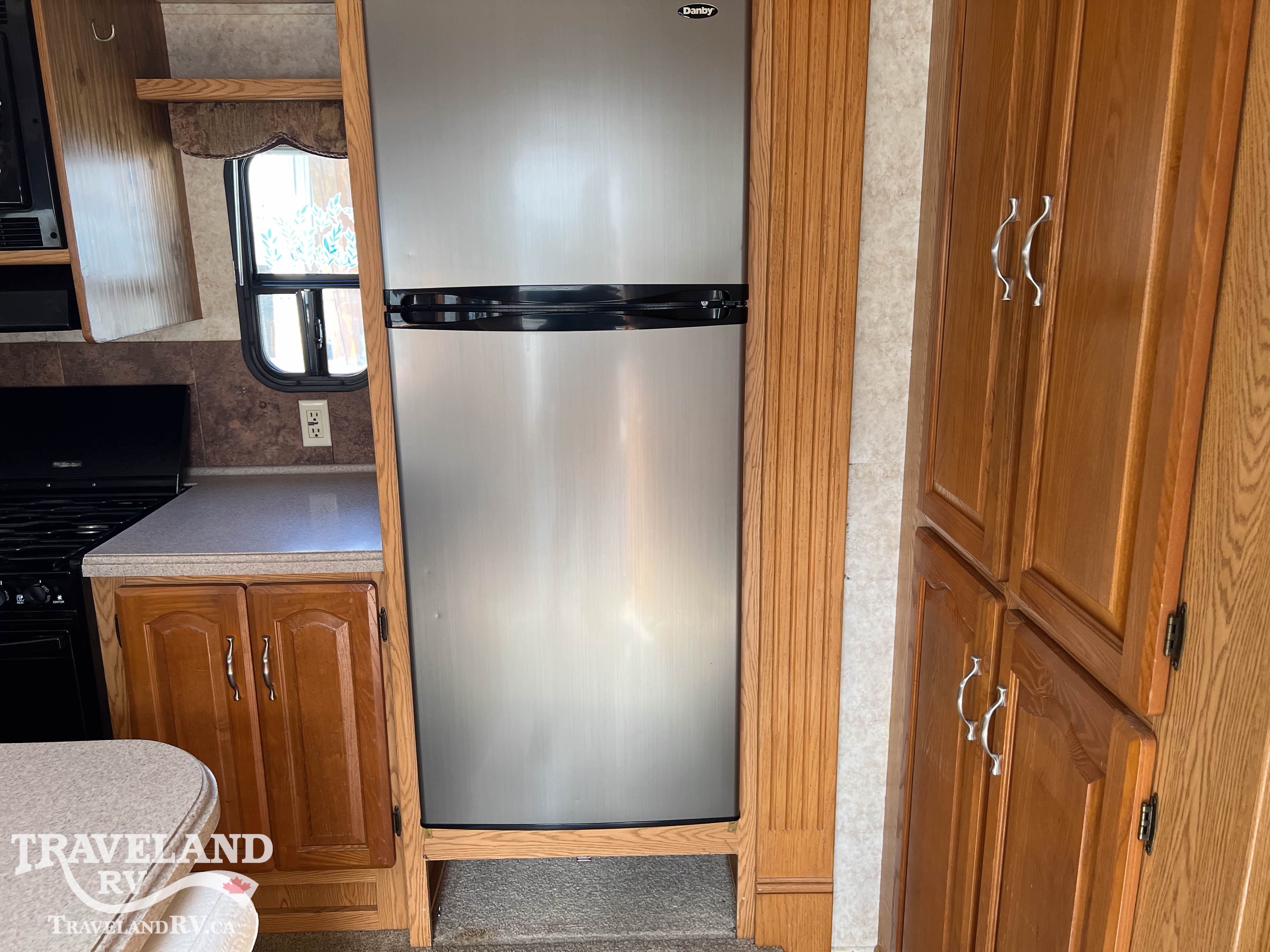 2006 KEYSTONE MONTANA 3400RL - Image 20