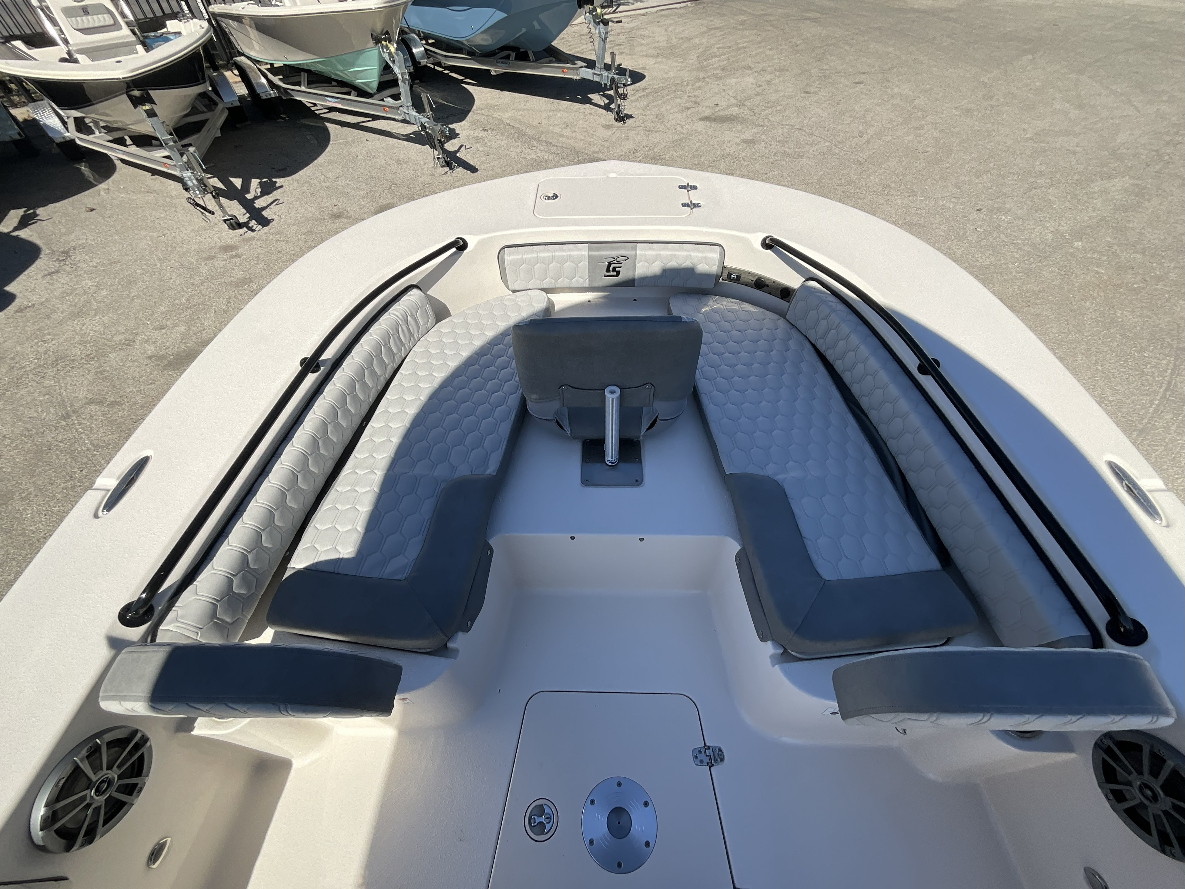 2026 Carolina Skiff 26 Ultra Elite - Image 5