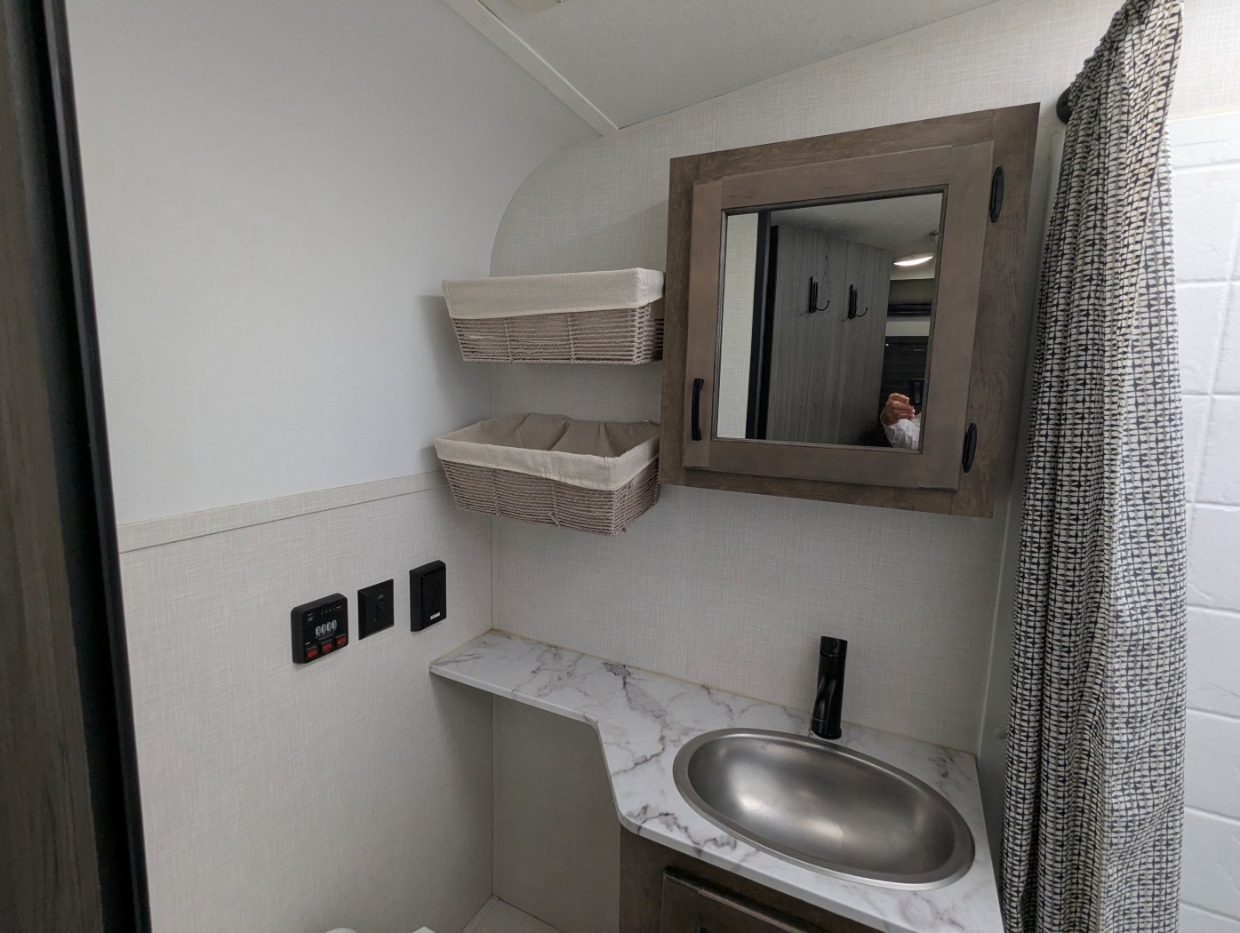 2023 Venture RV Sonic Lite 150VRK - Image 20