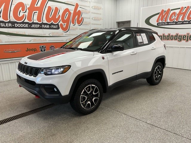 2025 Jeep Compass Trailhawk 4x4 - Image 1