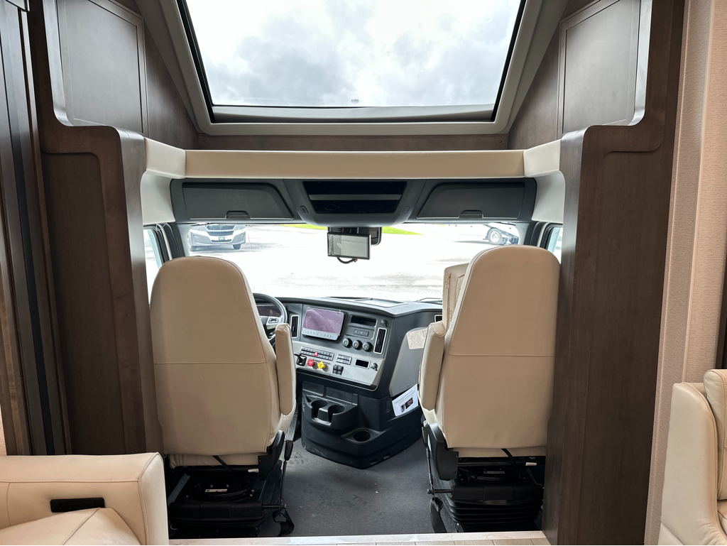 2027 ENTEGRA COACH CENTURION 39N - Image 28