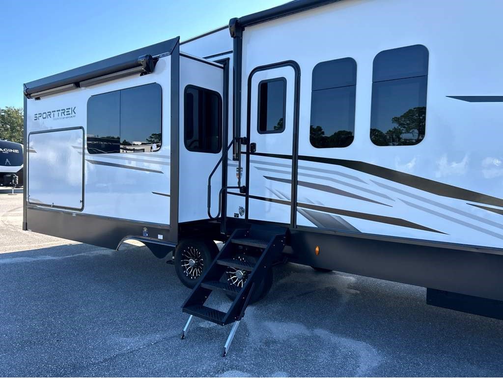 2026 VENTURE RV SPORTTREK 363VFR - Image 8