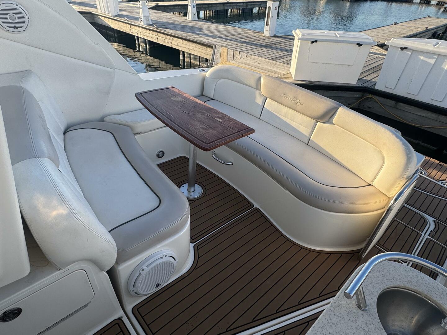 2011 Sea Ray 330 Sundancer - Image 11