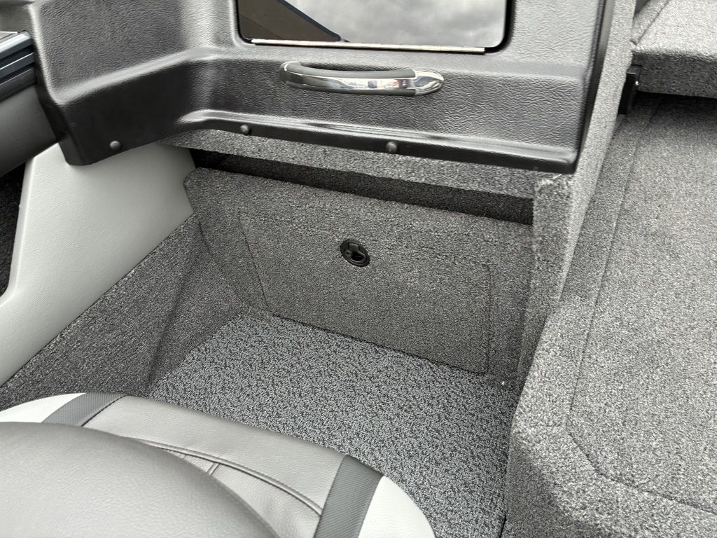 2026 Lund 1875 Crossover XS Sport - Image 19