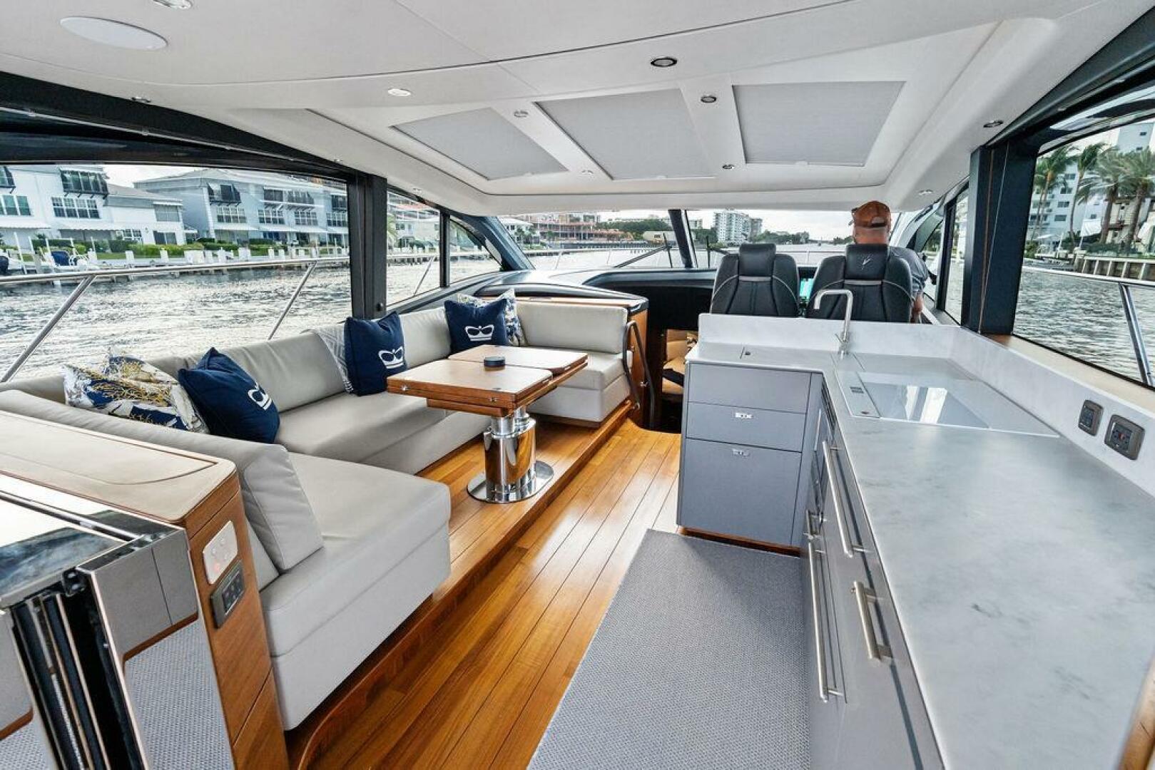 2021 Princess V55 - Image 23