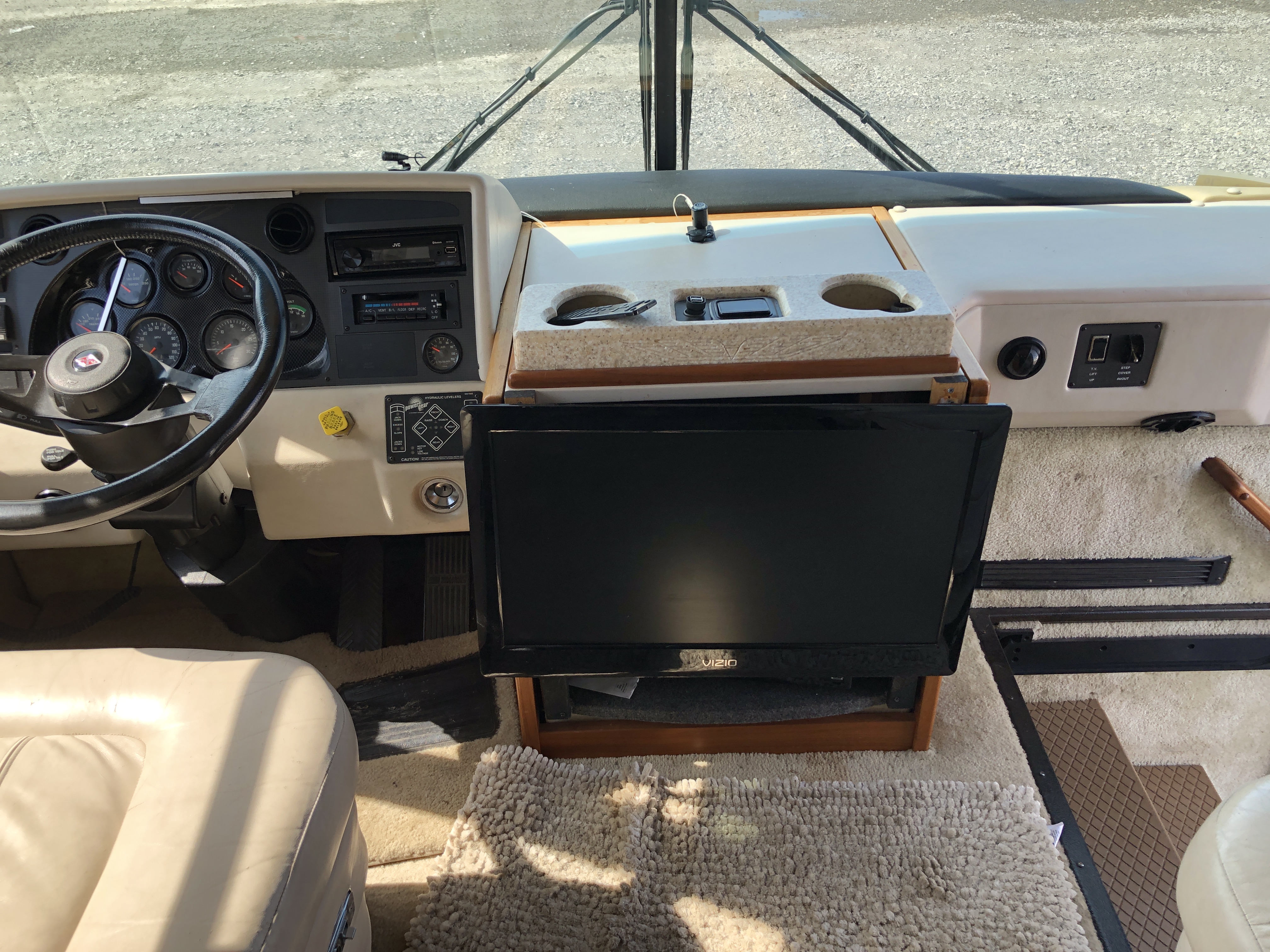 1999 Fleetwood American Eagle 40EVS - Image 10