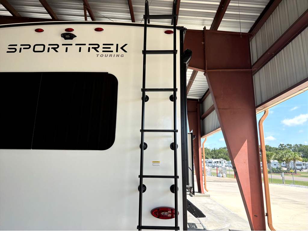 2027 VENTURE RV SPORTTREK 333VFK - Image 12