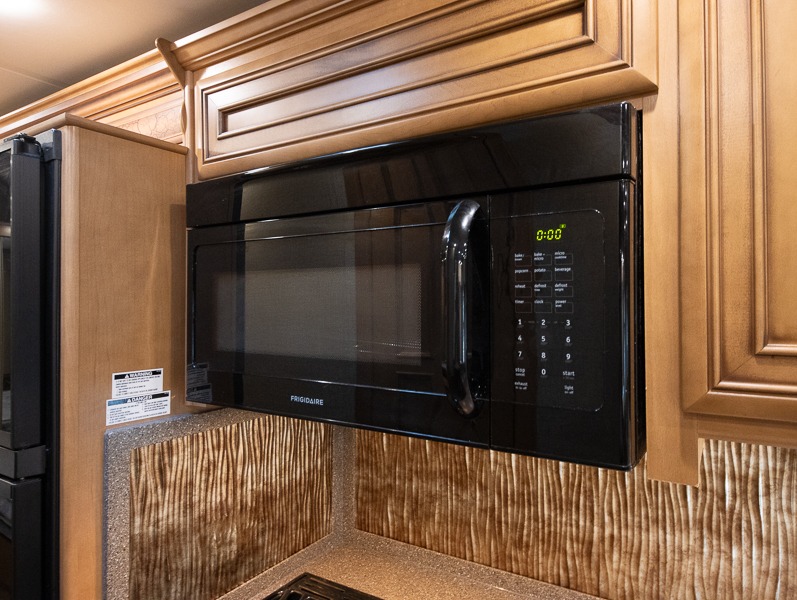 2015 Newmar Ventana 3436 - Image 16