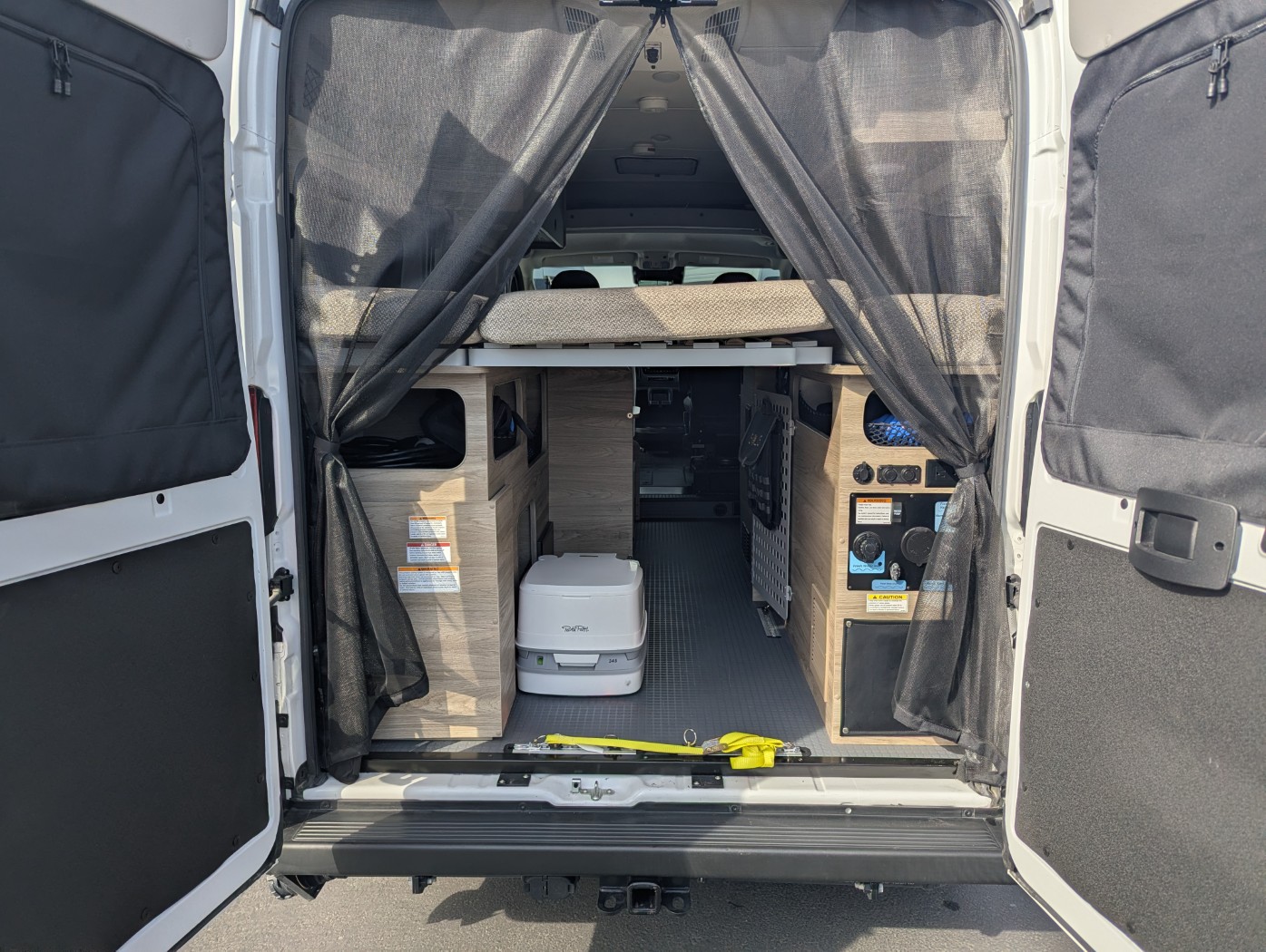 2024 Winnebago Solis Pocket 36A - Image 10