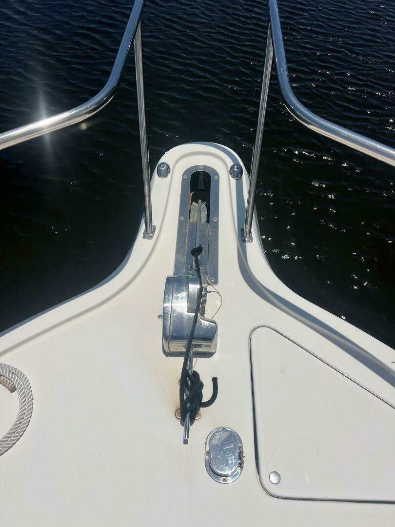 1997 Pursuit 3000 Offshore Express - Image 4