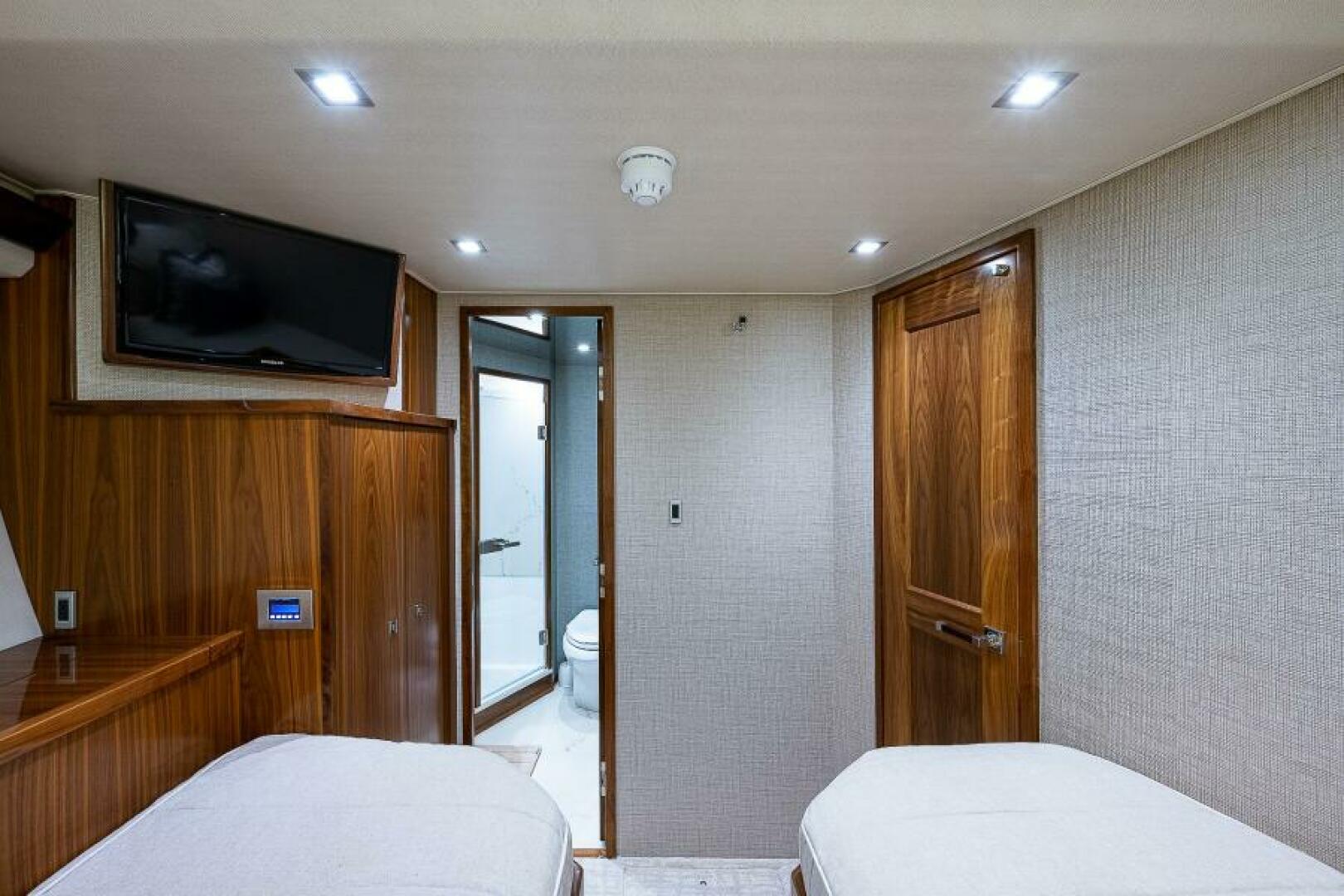 2017 Viking 75 Motoryacht - Image 37