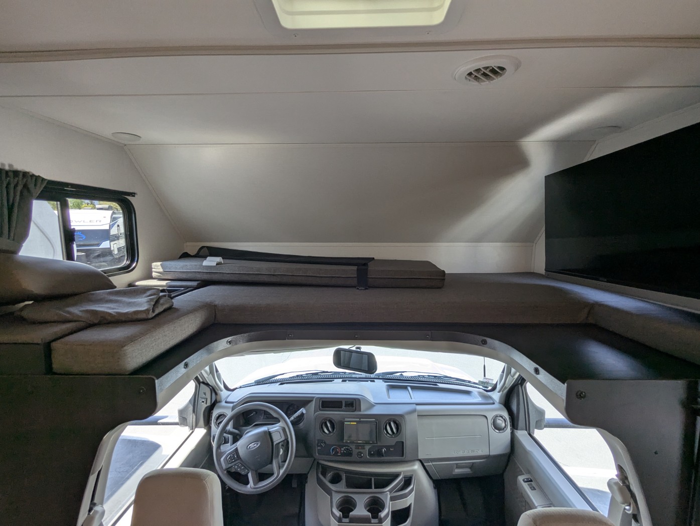 2025 Forest River Sunseeker LE 2850SLE - Image 5