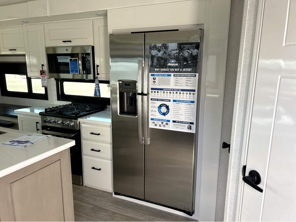 2026 JAYCO PINNACLE 36FBTS - Image 10