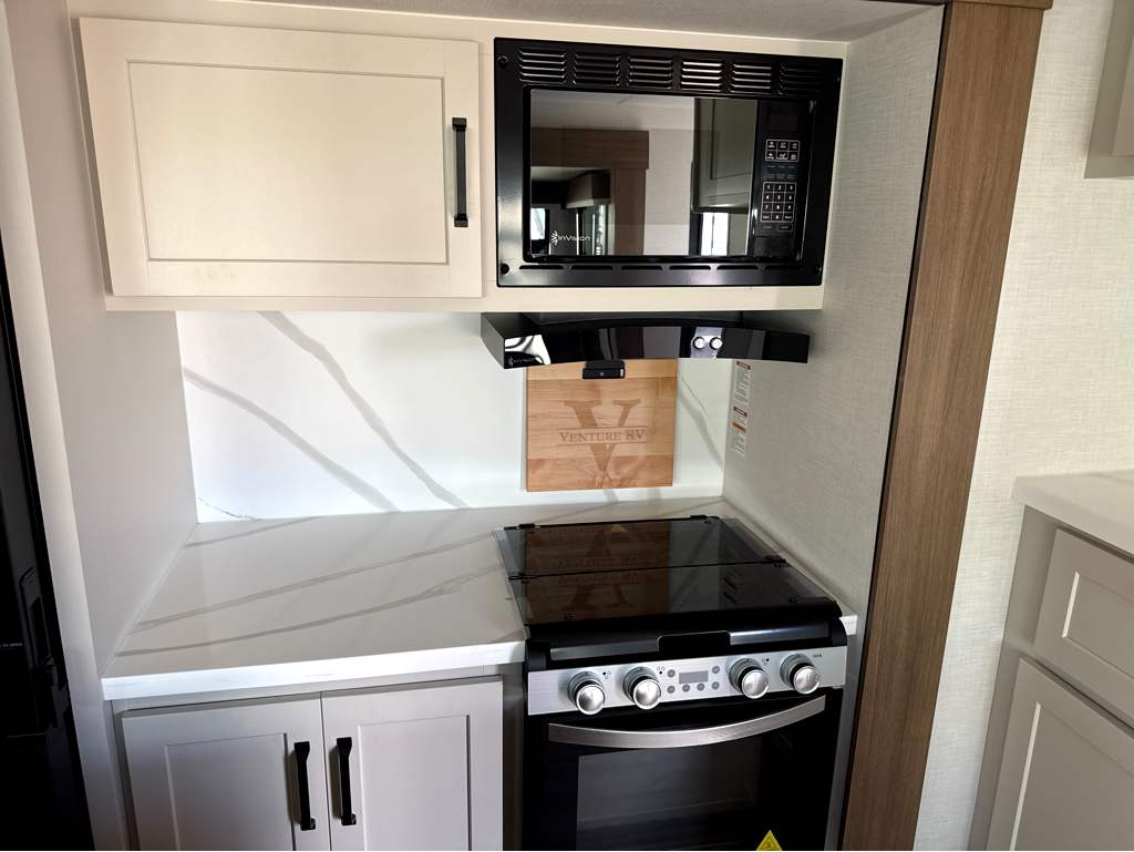 2027 VENTURE RV SPORTTREK 343VIB - Image 16