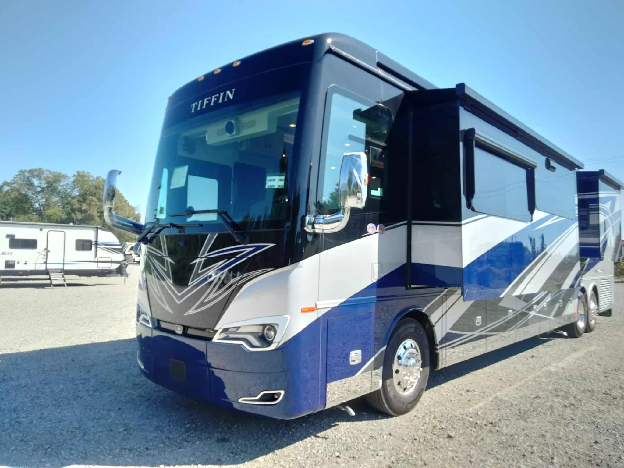 2026 TIFFIN ALLEGRO BUS 45 OPP - Image 3