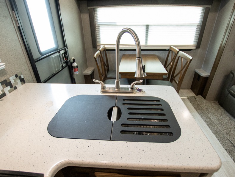2019 Forest River Rockwood Ultra Lite 2604WS - Image 10