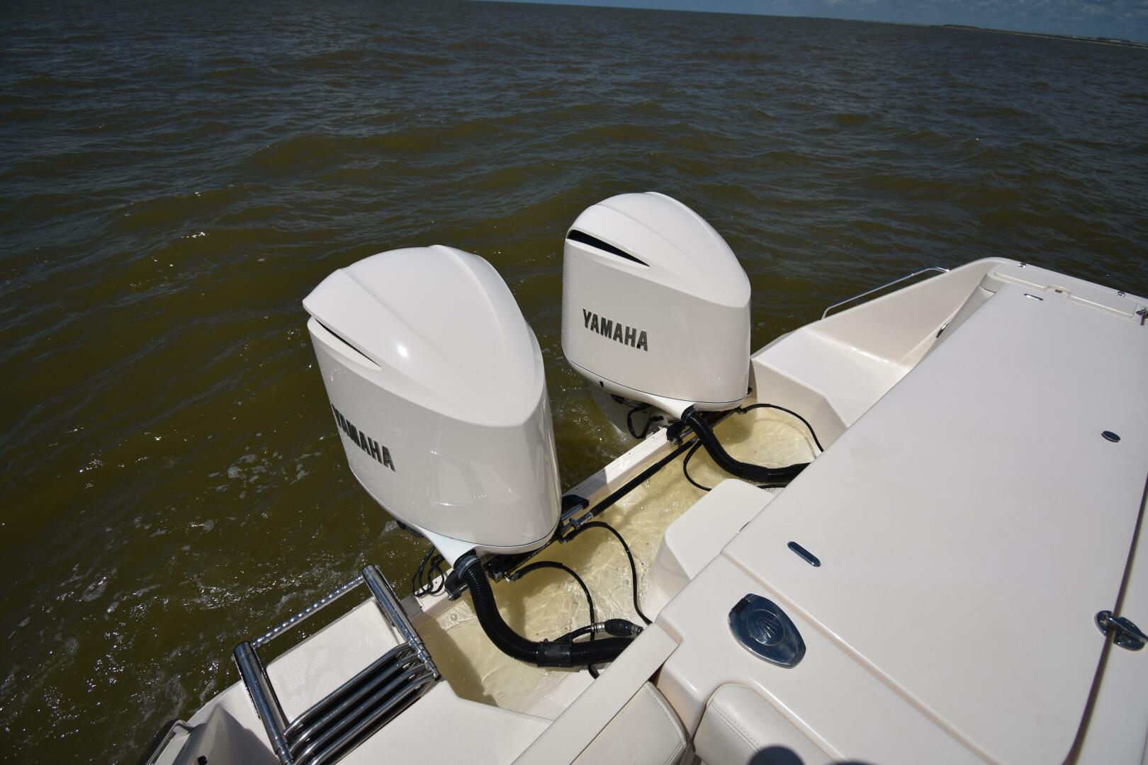 2016 Grady-White 330 Express - Image 30