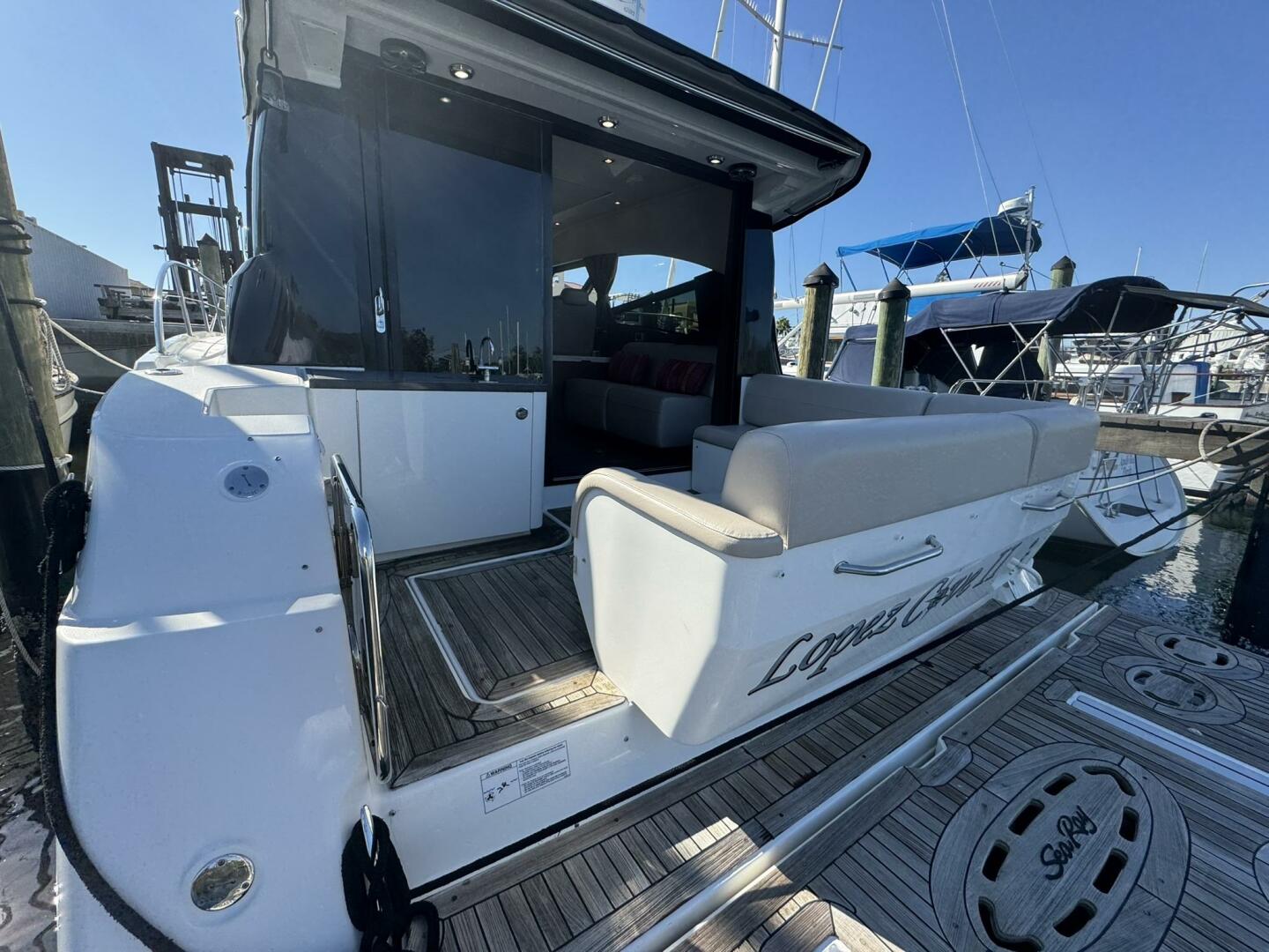2016 Sea Ray 470 Sundancer - Image 5