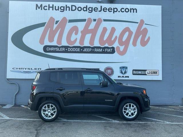 2022 Jeep Renegade Utility 4D Latitude 4WD - Image 5
