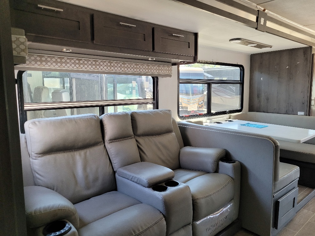 2023 Forest River Georgetown 5 Series GT5 34M5 - Image 17