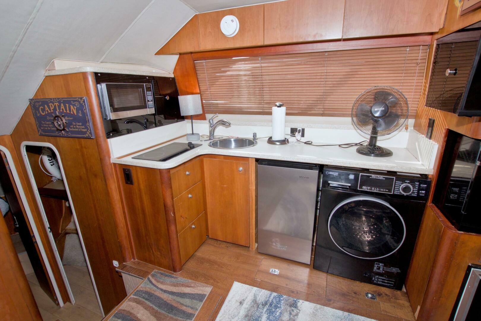 1998 Luhrs 36 Convertible - Image 35