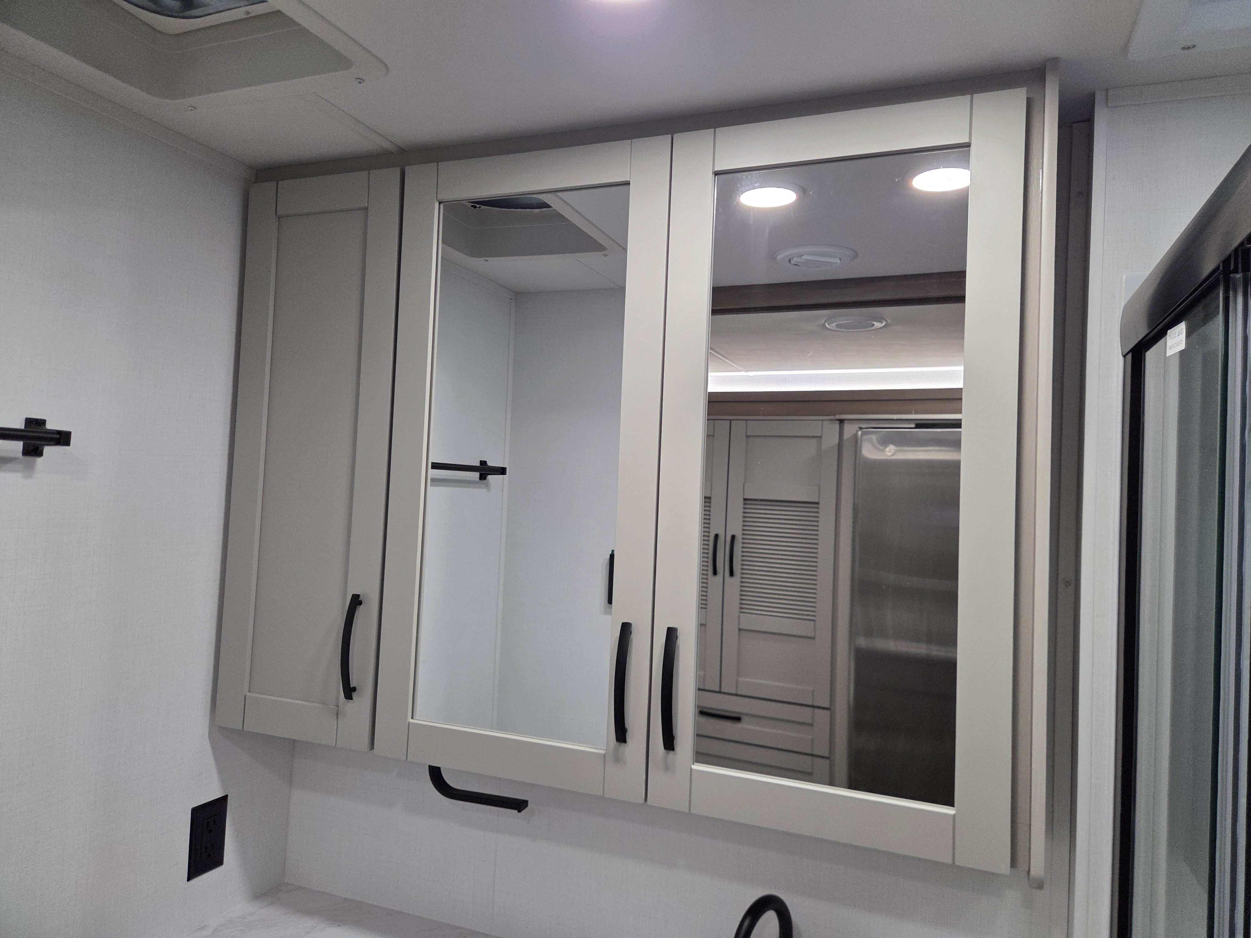 2027 Jayco Precept 34G - Image 16