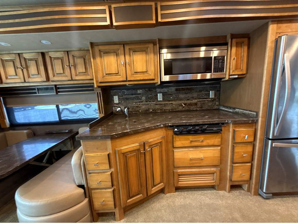 2018 TIFFIN ALLEGRO RED 33AA - Image 20