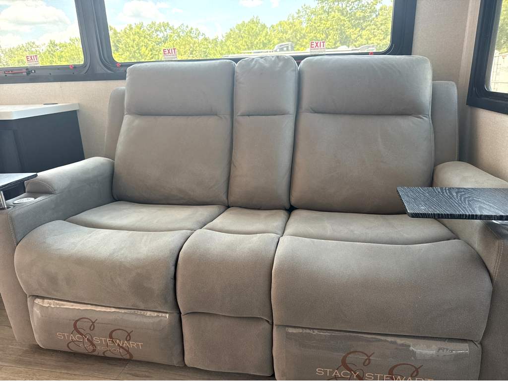 2026 JAYCO PINNACLE 36FBTS - Image 9