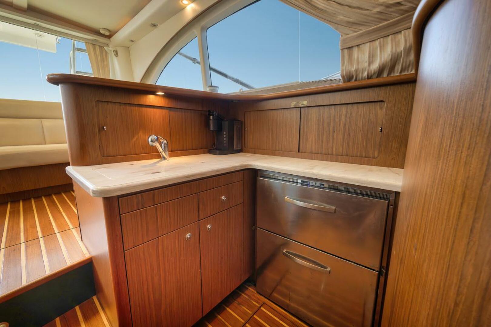 2015 Tiara Yachts Tiara 390 Convertible - Image 27