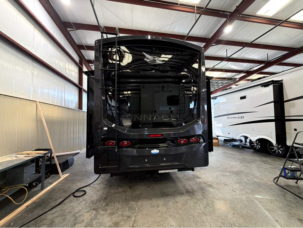 2027 JAYCO PINNACLE 32RLTS - Image 7