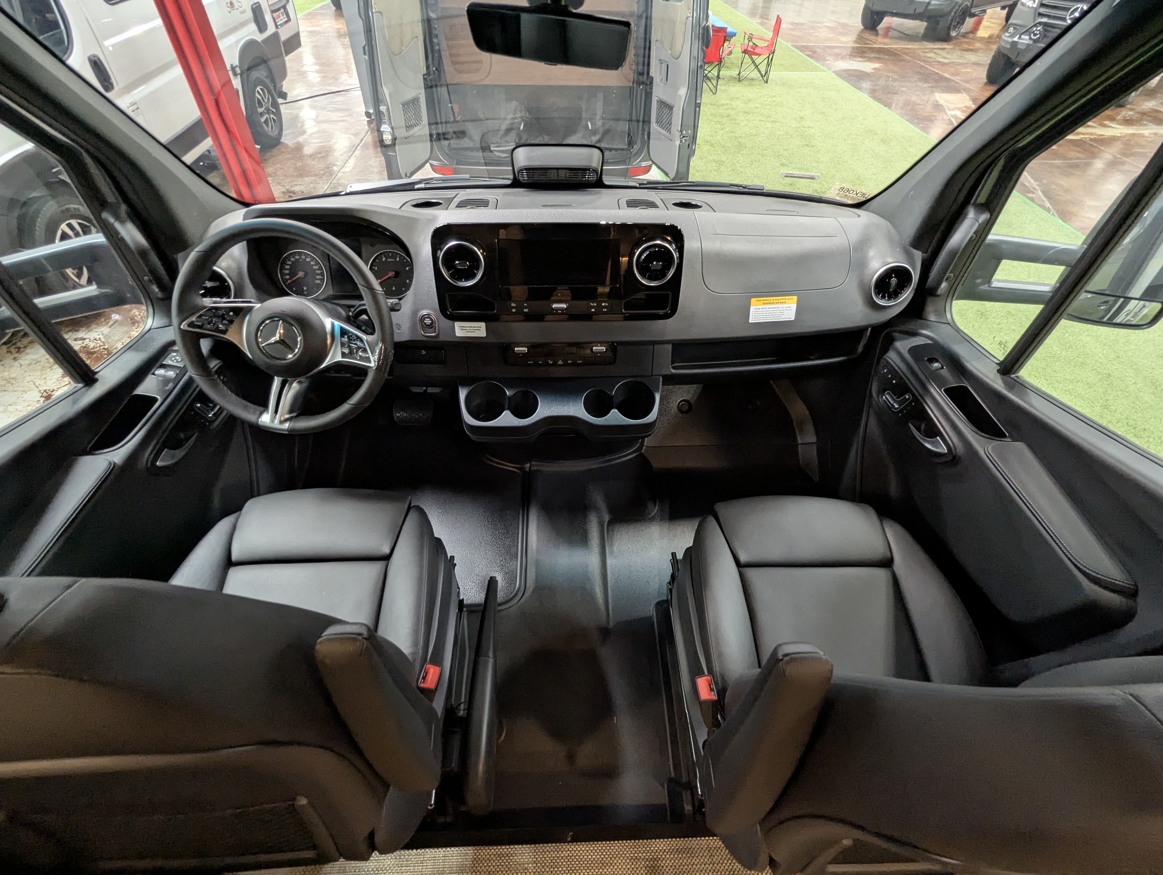 2026 Winnebago EKKO Sprinter 23B AWD - Image 7
