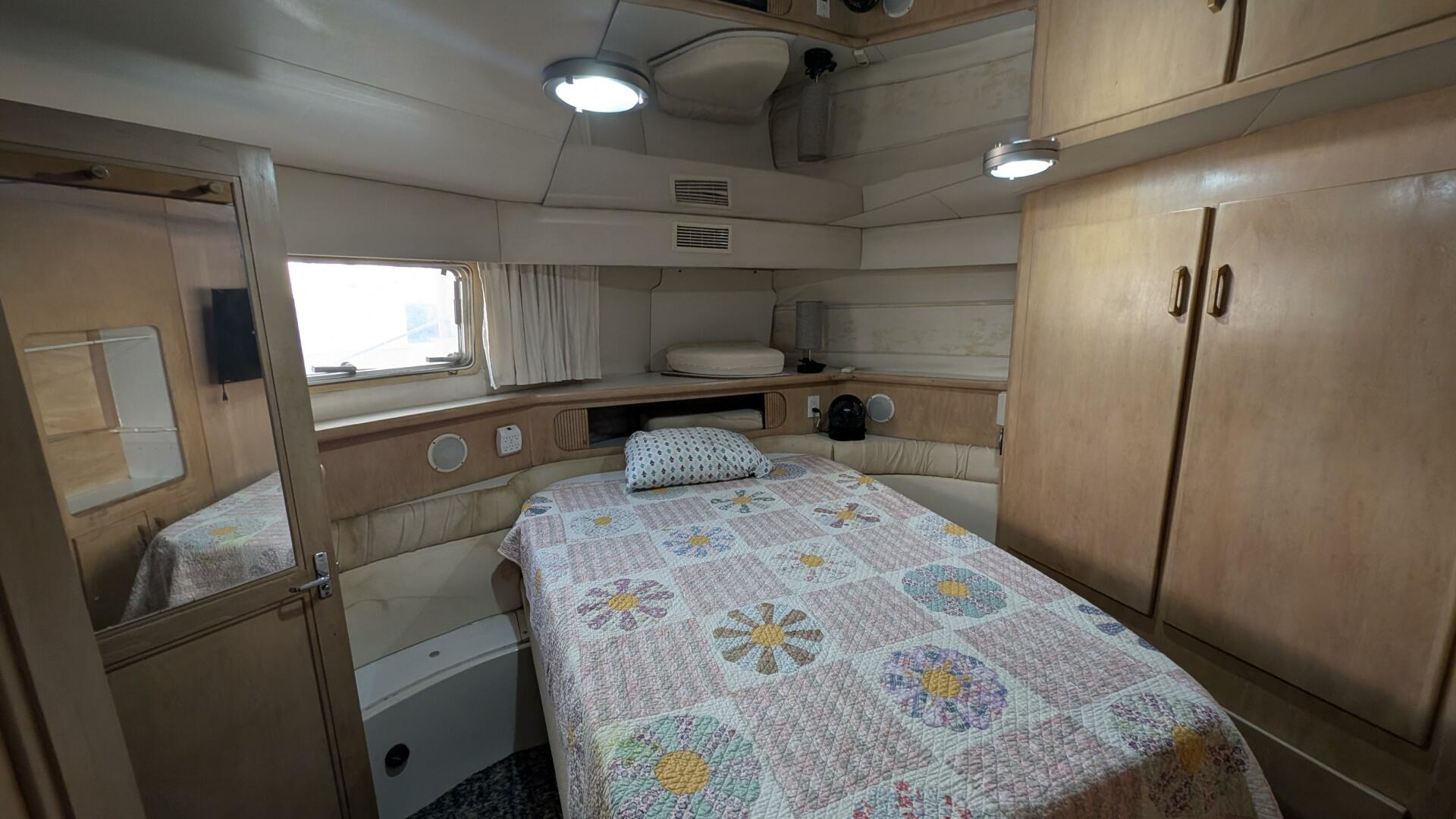 1994 Carver 370 AFT CABIN - Image 34
